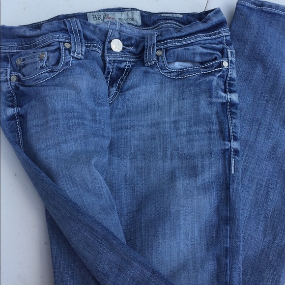 Buckle jeans! - Picture 3 of 3